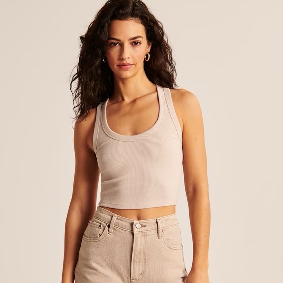 Abercrombie & Fitch Tops - Abercrombie essential scoop neck tank